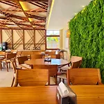 Sol Do Makia Experience, Beleza & Conforto - Flat Vista Piscina Em Muro Alto